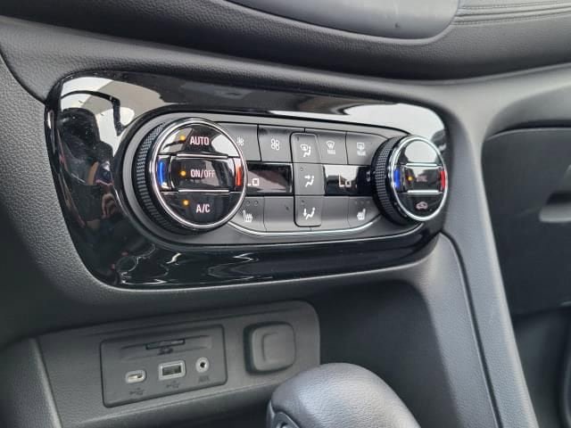 Used 2023 Buick Encore GX Essence w/ Advanced Technology Package AWD/4WD image 35