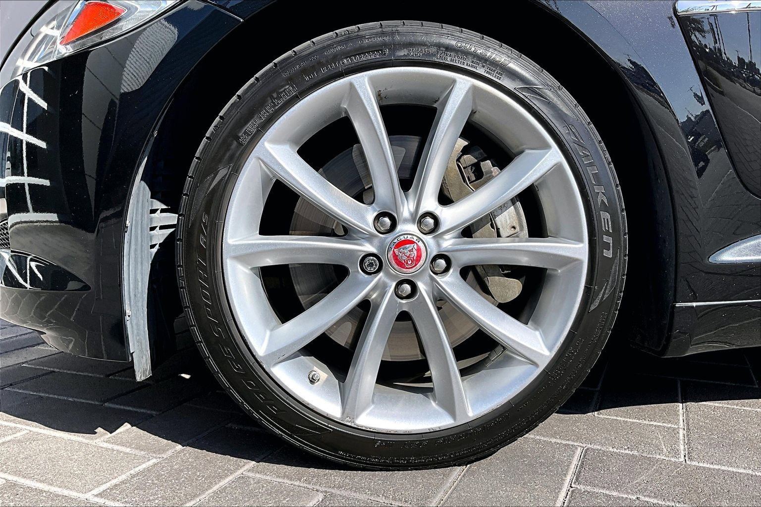 Used 2015 Jaguar XF Portfolio RWD image 9