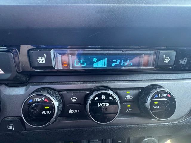 Used 2016 Toyota Tacoma TRD Sport w/ Premium & Technology Package image 23