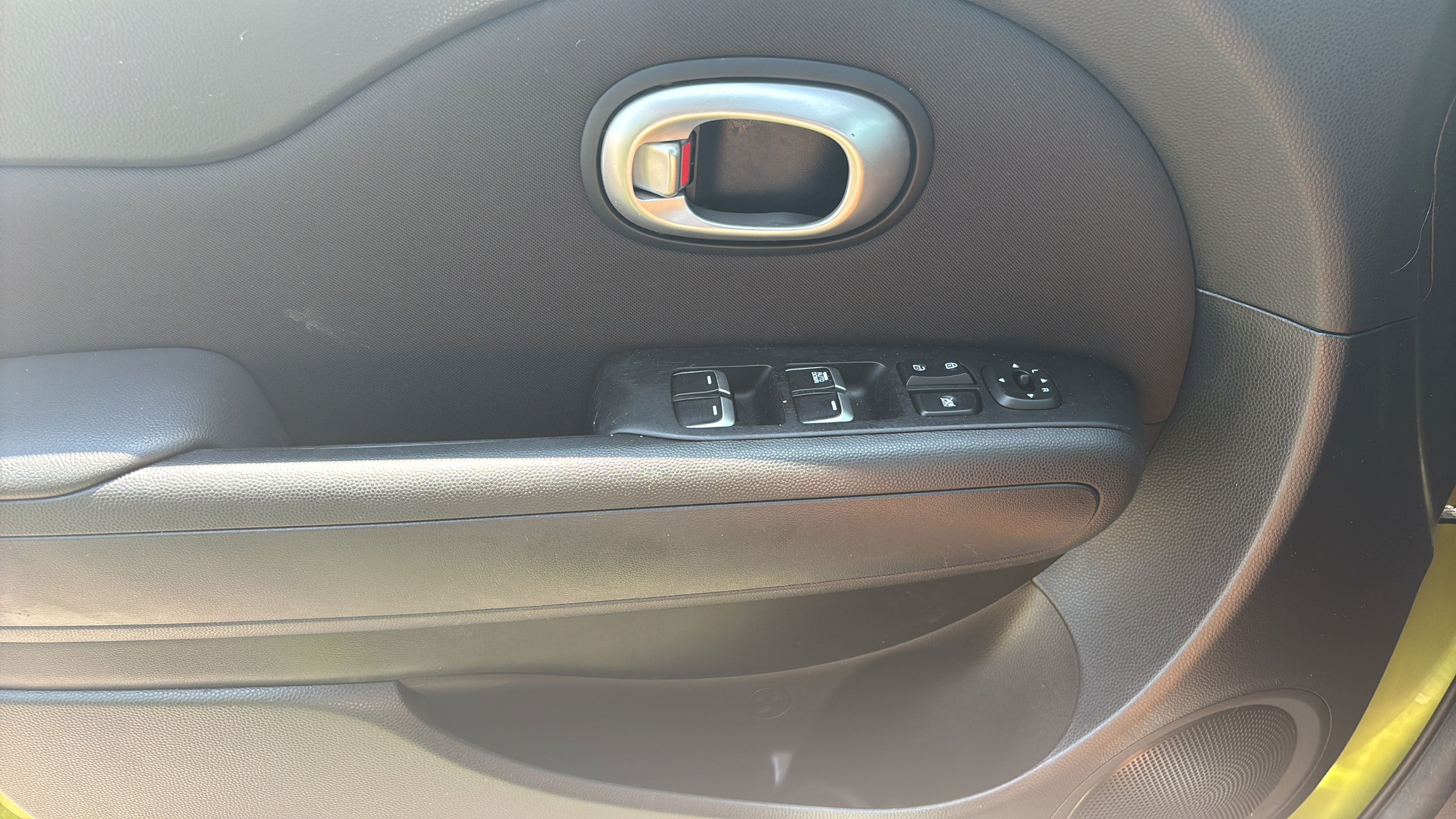 Used 2017 Kia Soul FWD image 16