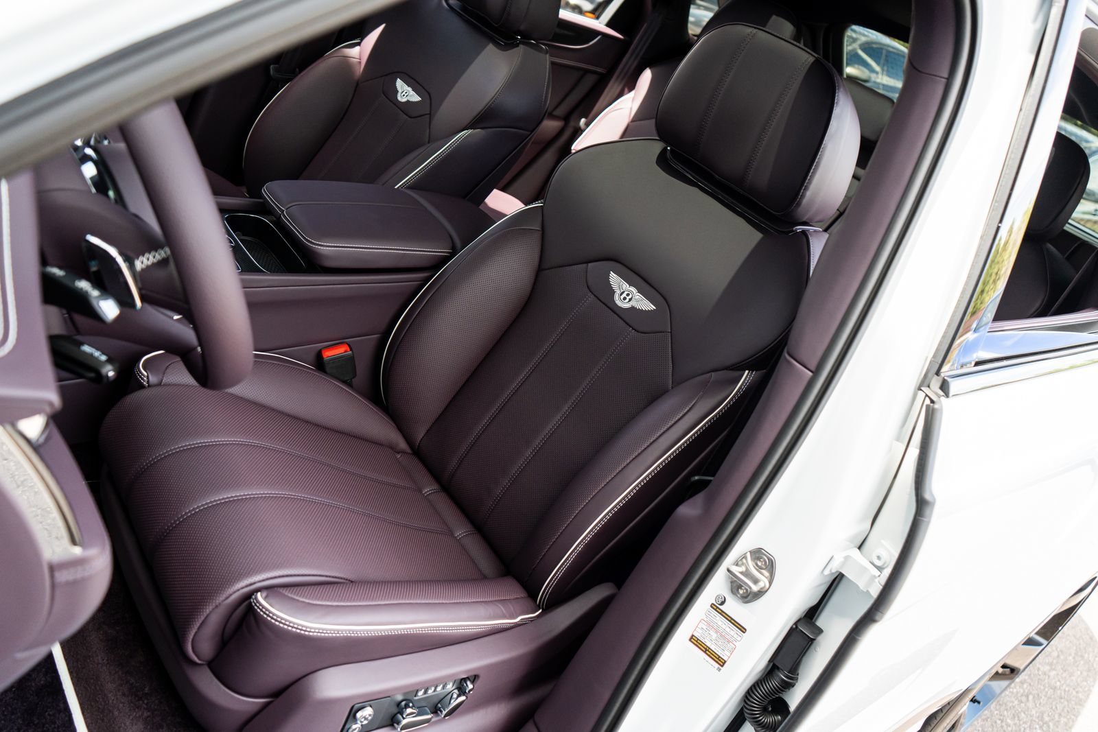 New 2026 Bentley Bentayga AWD/4WD image 25