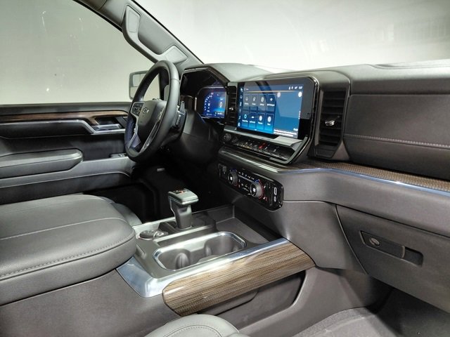 Certified 2024 Chevrolet Silverado 1500 LT Trail Boss w/ Convenience Package II image 32