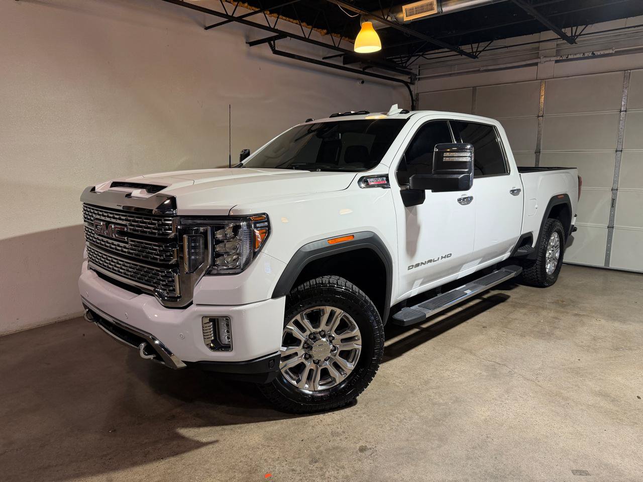 Used 2020 GMC Sierra 2500 Denali AWD/4WD image 1