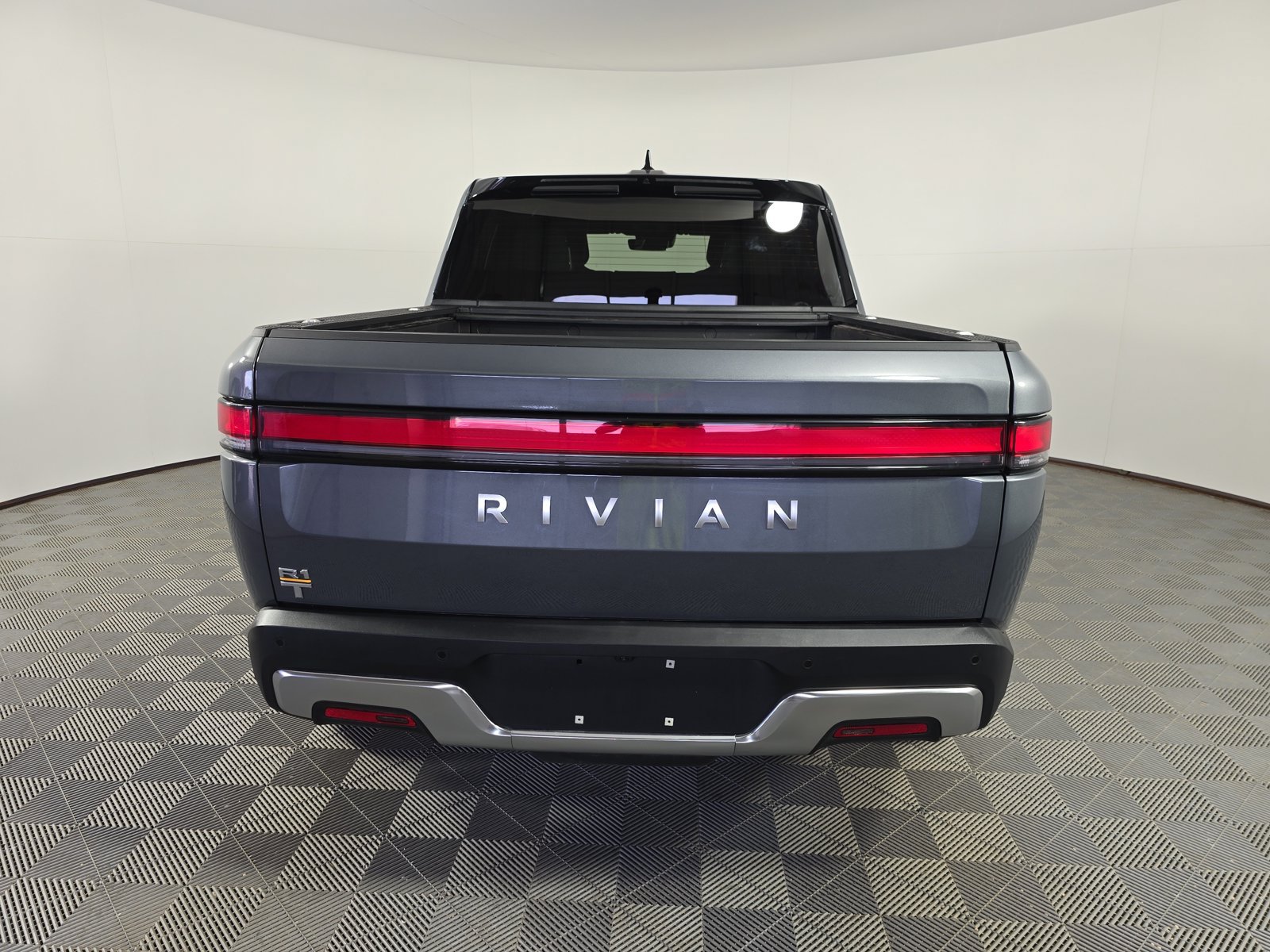 Used 2024 Rivian R1T Adventure Quad AWD/4WD image 4