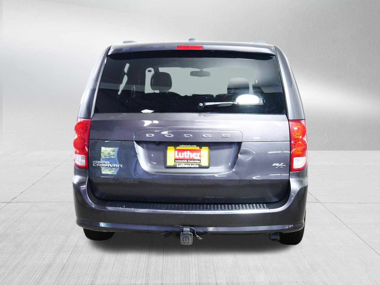 Used 2016 Dodge Grand Caravan R/T w/ Driver Convenience Group FWD image 6