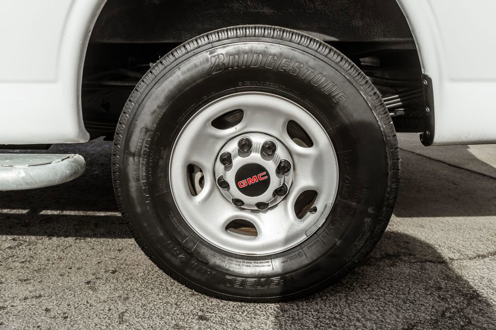 Used 2024 GMC Savana 2500 w/ Driver Convenience Package image 30