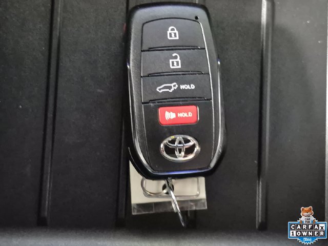 Used 2024 Toyota Sequoia Limited w/ TRD Off-Road Package AWD/4WD image 33
