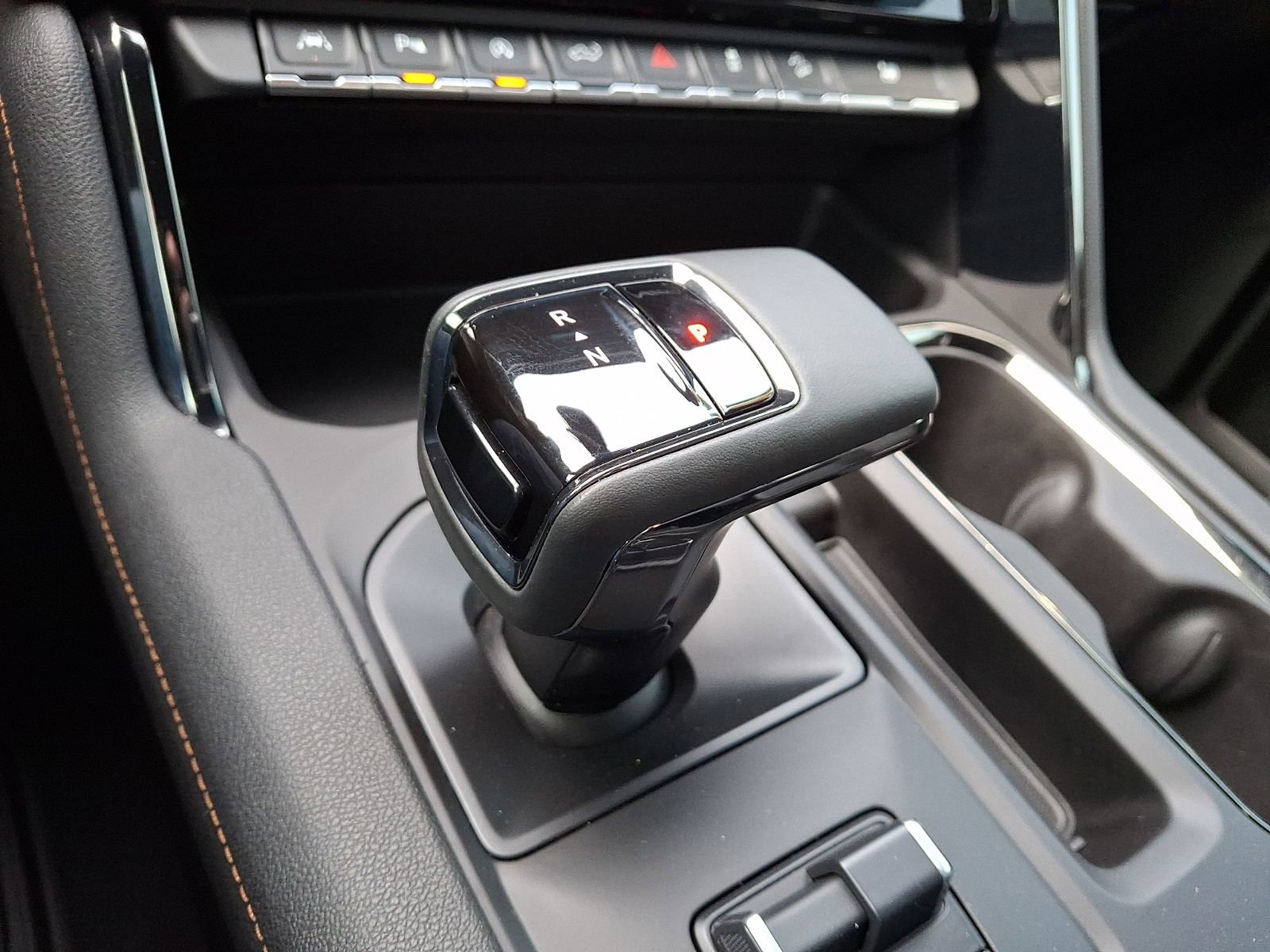 Used 2023 GMC Sierra 1500 AT4 w/ AT4 Preferred Package image 14