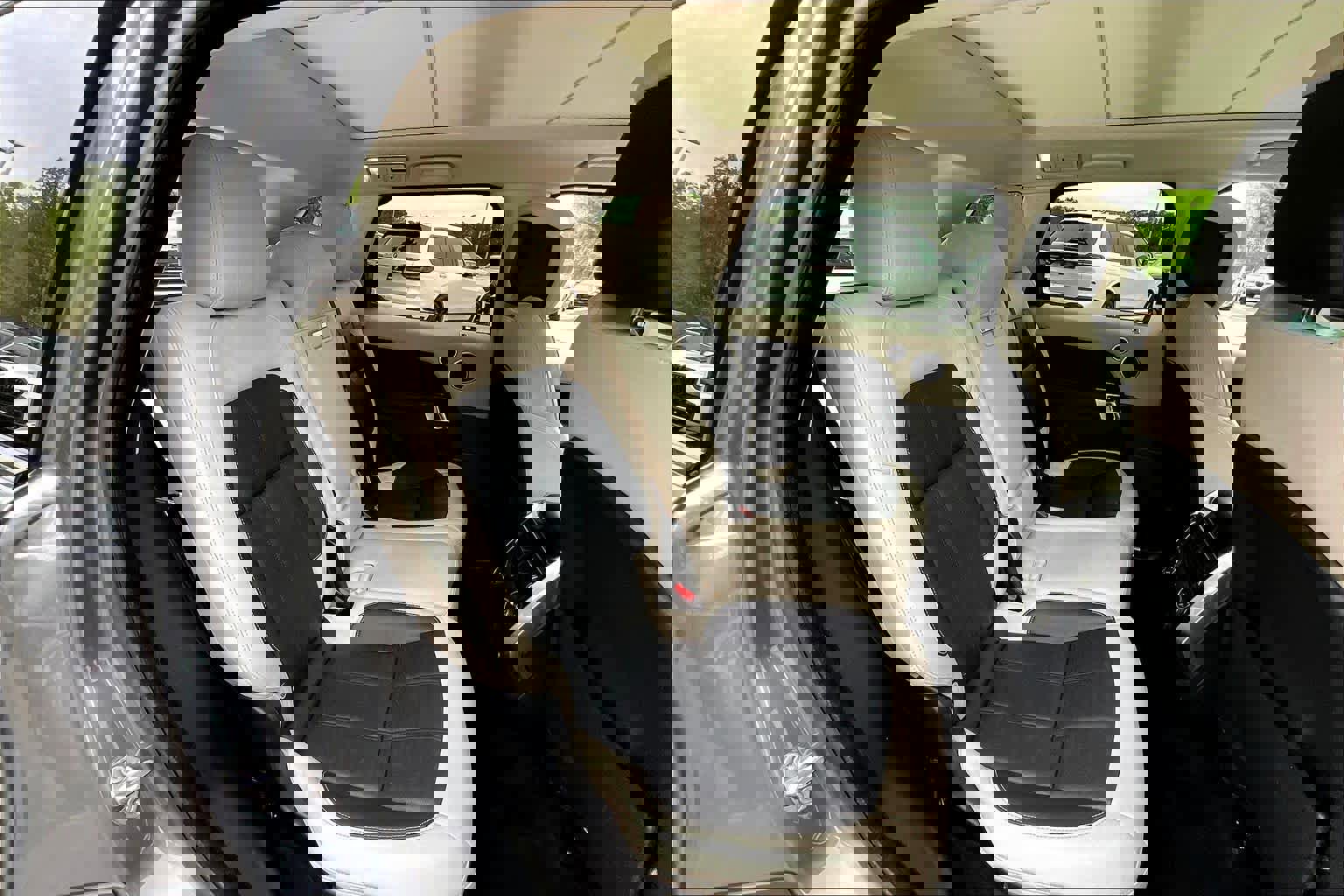 Used 2018 Land Rover Range Rover Sport HSE Dynamic image 19