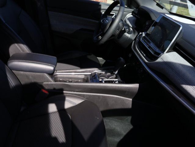 Used 2025 Jeep Compass Latitude w/ Sun & Sound Group image 12