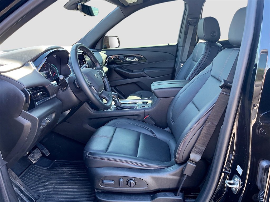 Used 2023 Chevrolet Traverse RS image 22