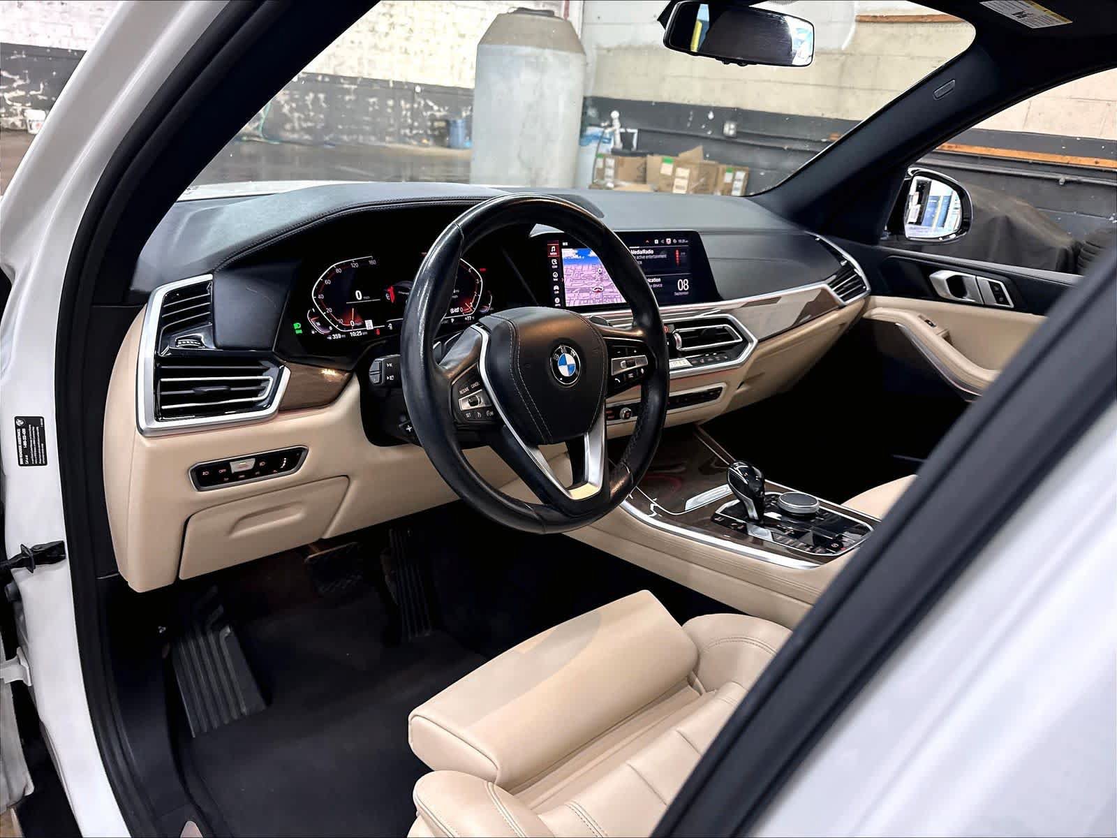 Used 2020 BMW X5 xDrive40i w/ Convenience Package AWD/4WD image 16