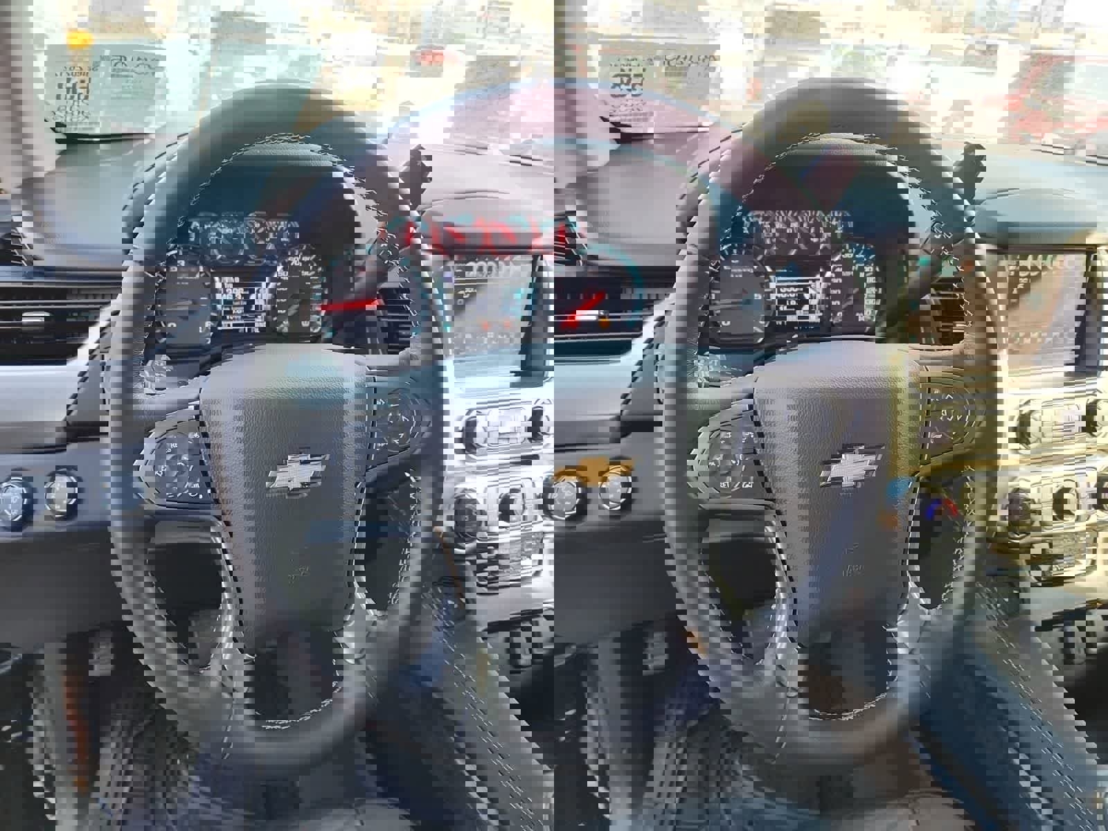 Used 2019 Chevrolet Suburban LT image 12