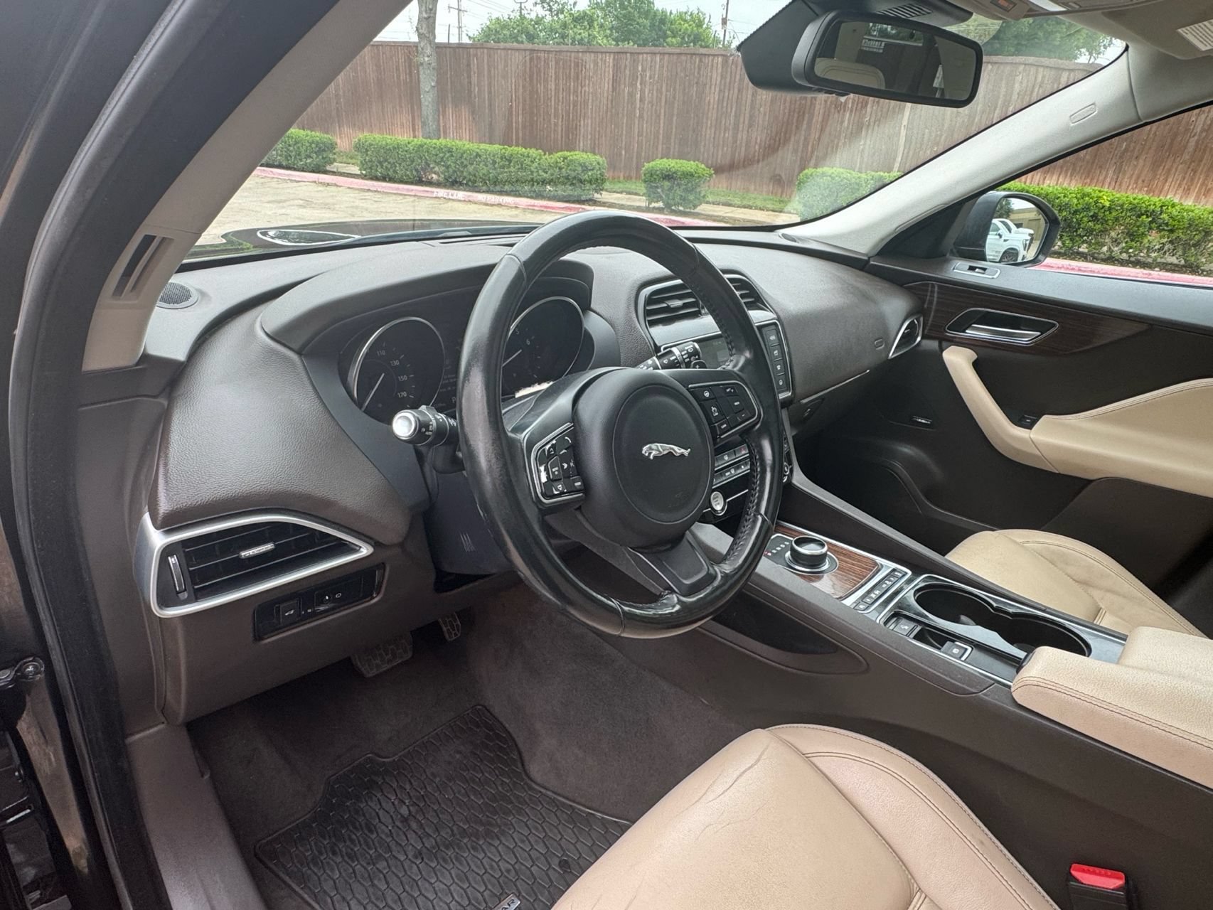 Used 2017 Jaguar F-PACE Prestige AWD/4WD image 20