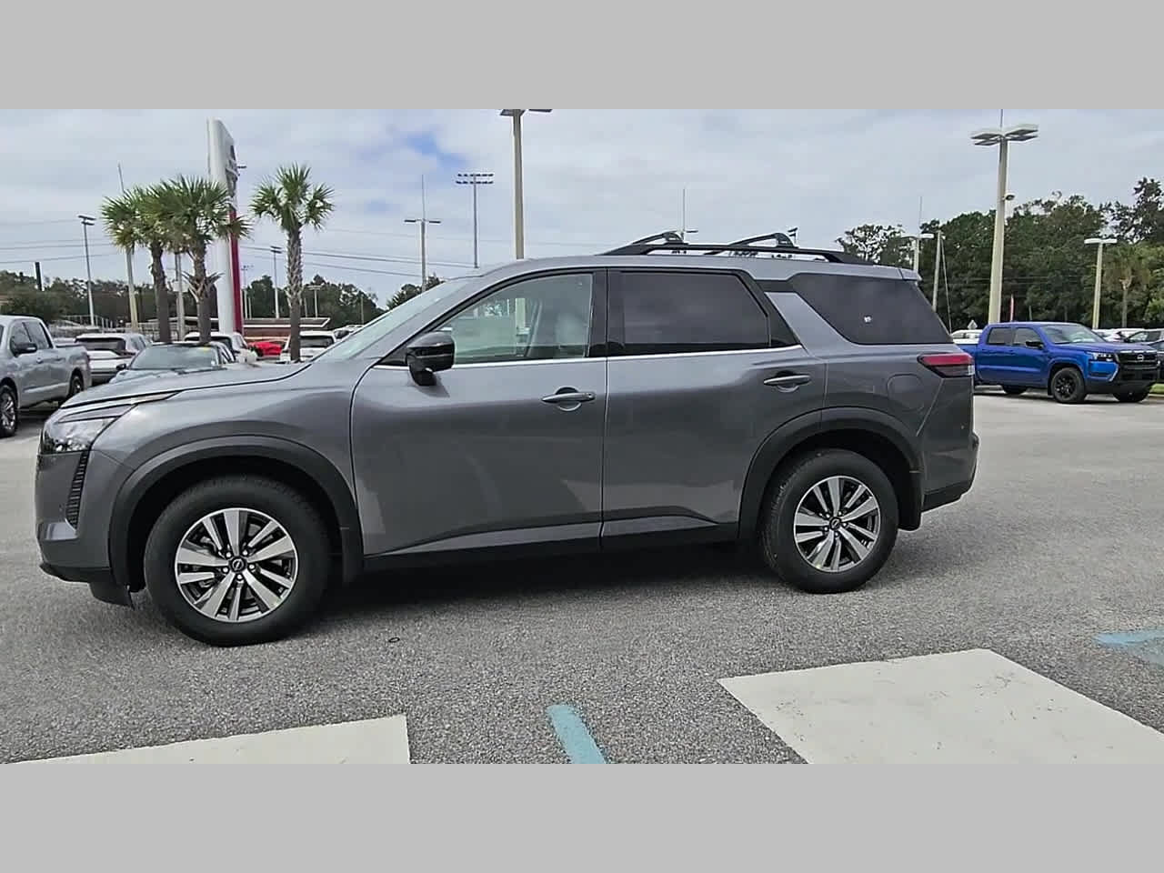 New 2026 Nissan Pathfinder SL FWD image 23