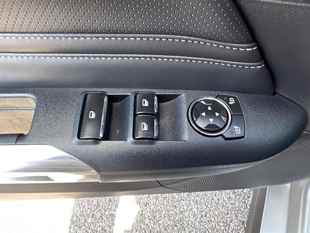 Used 2024 Ford Mustang Premium image 15