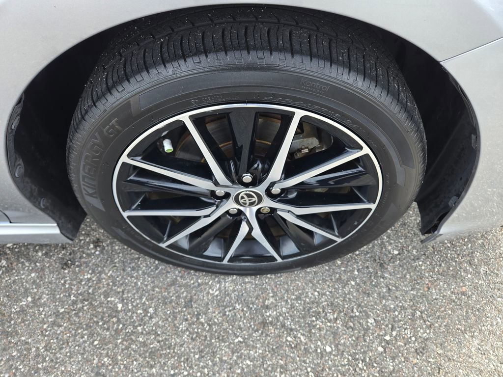 Used 2021 Toyota Camry SE image 11