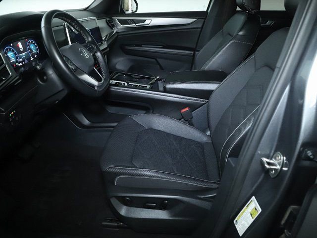 Used 2024 Volkswagen Atlas Cross Sport SE AWD/4WD image 18