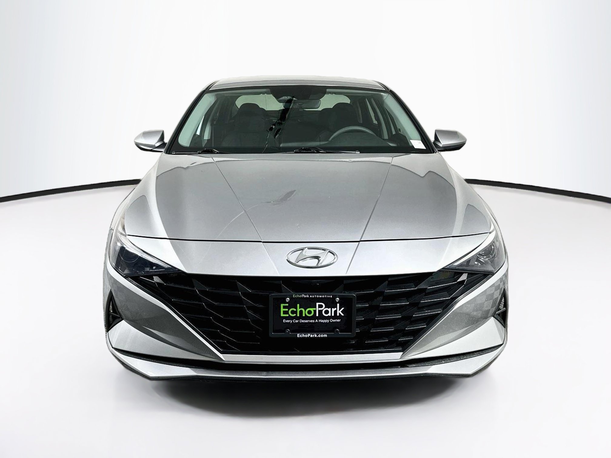 Used 2022 Hyundai Elantra SEL FWD image 2