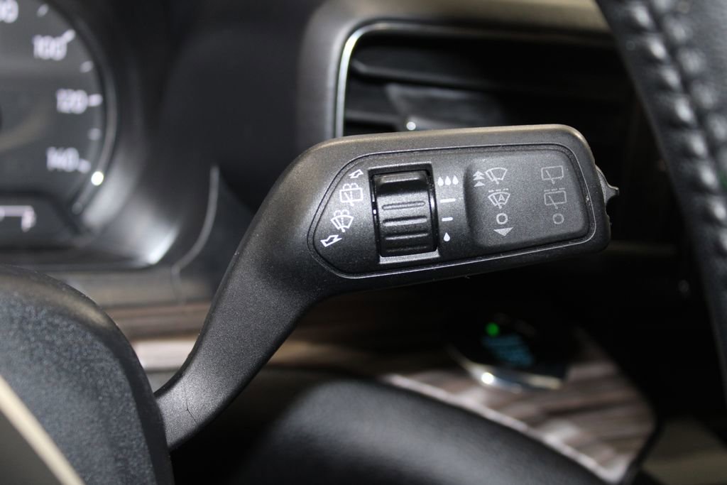 Used 2021 Ford Explorer Limited w/ Equipment Group 301A image 40