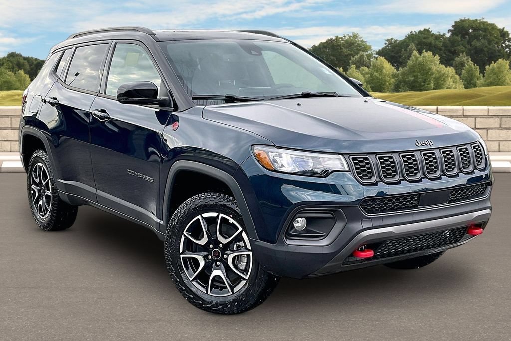 New 2026 Jeep Compass Trailhawk w/ Sun, Sound & Navigation Group AWD/4WD image 2