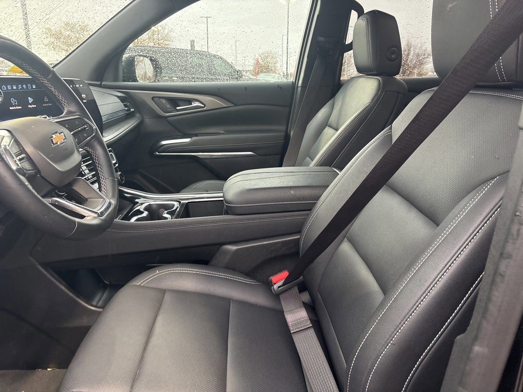 Certified 2025 Chevrolet Traverse LT image 12