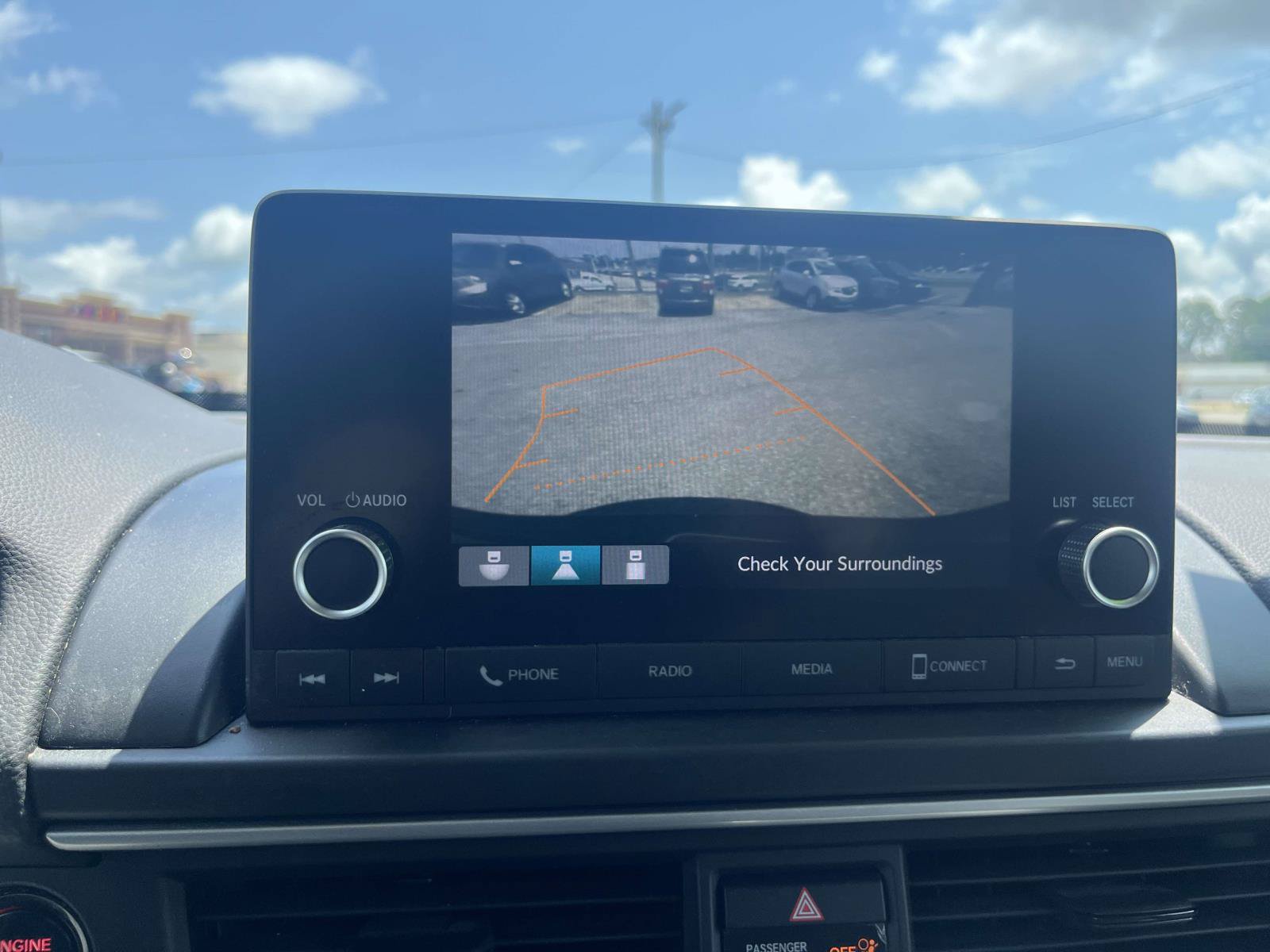 Used 2023 Honda Pilot LX image 18