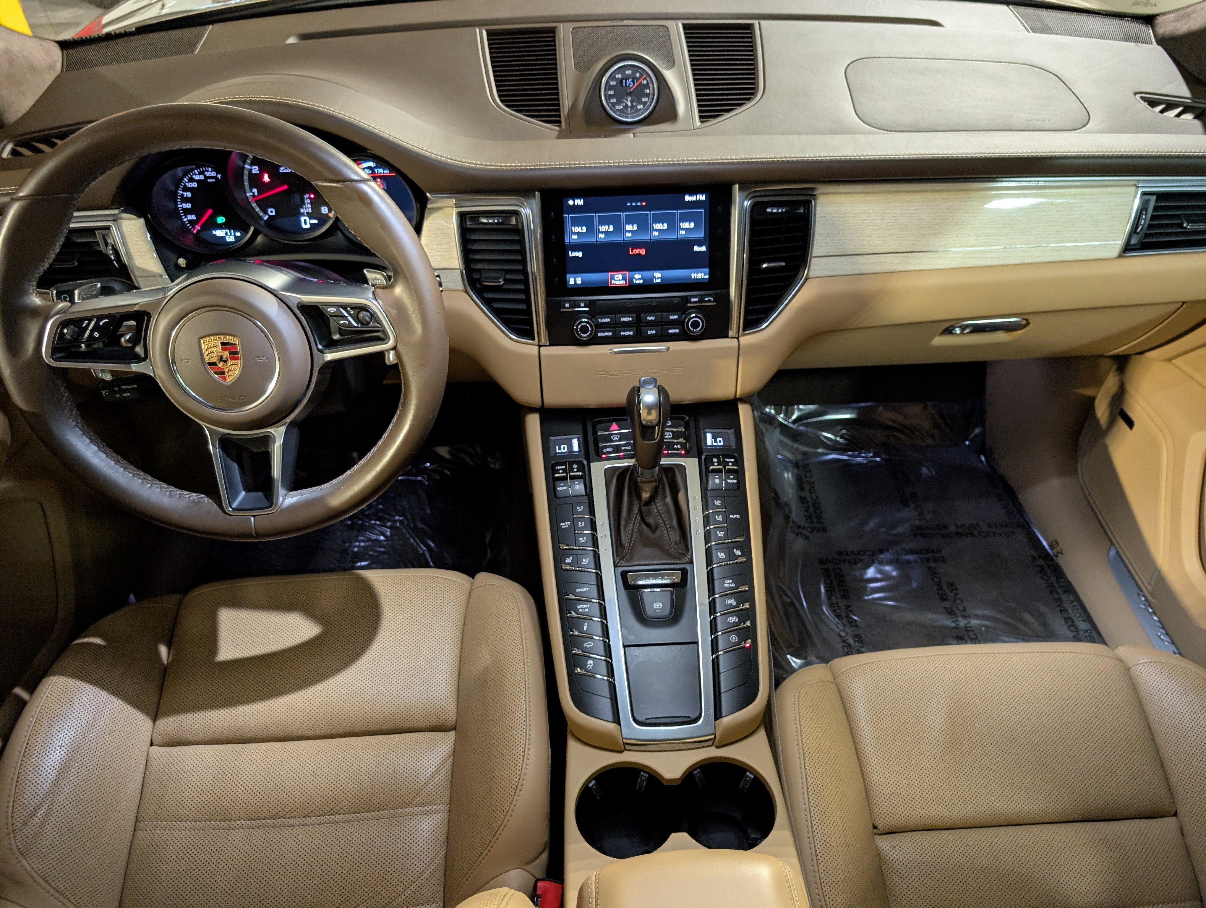 Used 2017 Porsche Macan Turbo image 7