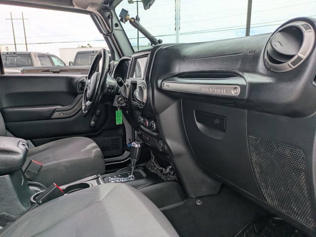 Used 2018 Jeep Wrangler Sport AWD/4WD image 15