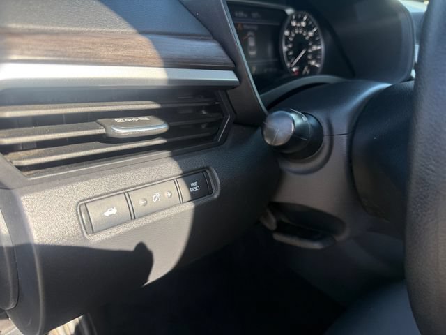 Used 2025 Nissan Altima 2.5 SV FWD image 16