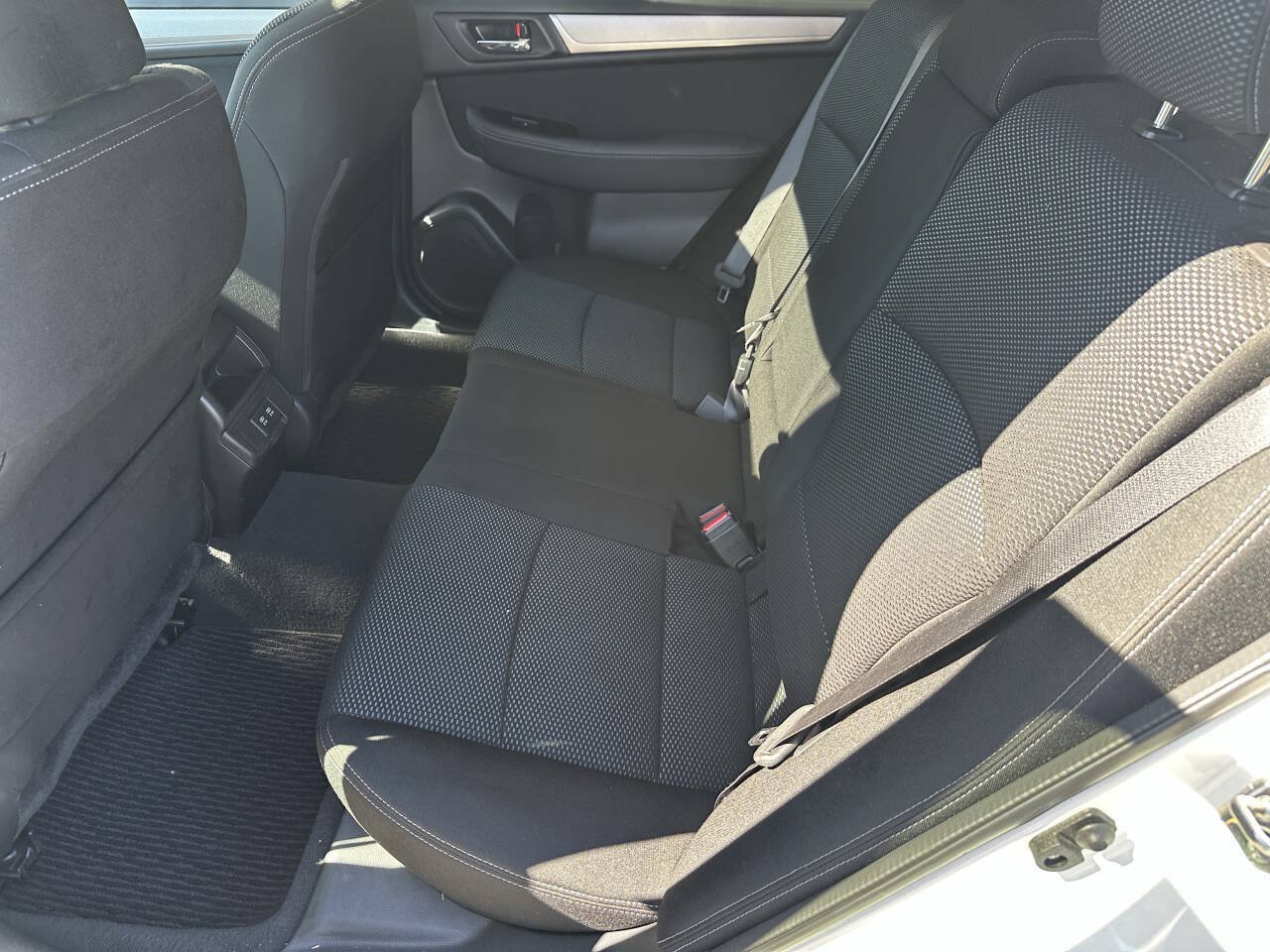 Used 2019 Subaru Outback 2.5i Premium AWD/4WD image 15
