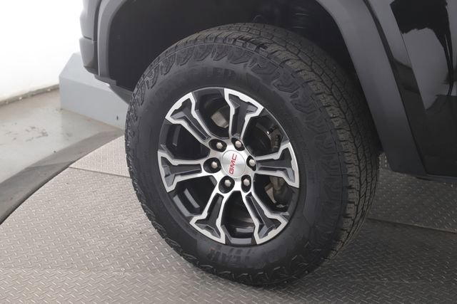 Used 2024 GMC Canyon AT4 image 13