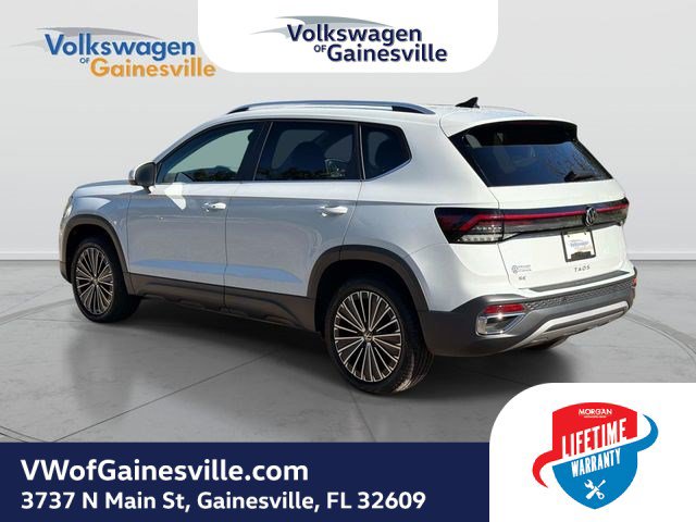 Used 2025 Volkswagen Taos SE FWD image 6