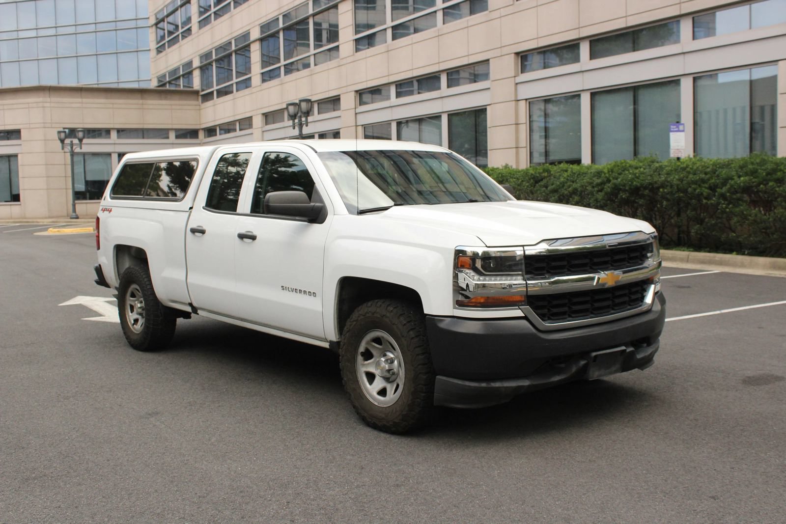 Used 2017 Chevrolet Silverado 1500 W/T AWD/4WD image 1
