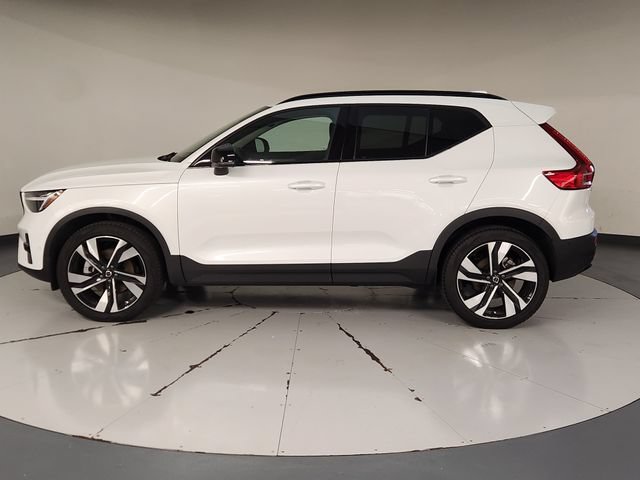 Certified 2025 Volvo XC60 B5 Core AWD/4WD image 5