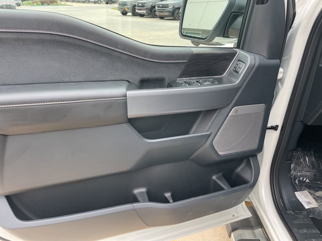 New 2025 Ford F150 Lariat w/ Equipment Group 501A Mid image 14