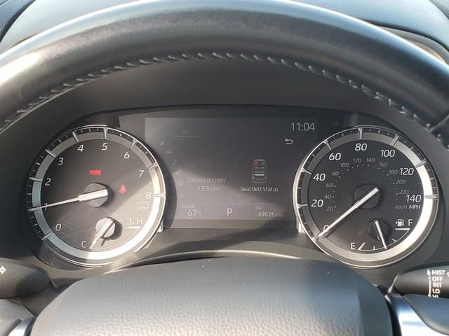 Used 2021 Toyota Highlander XLE image 25