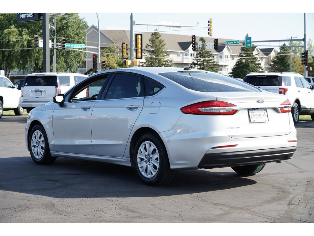 Used 2019 Ford Fusion S image 5