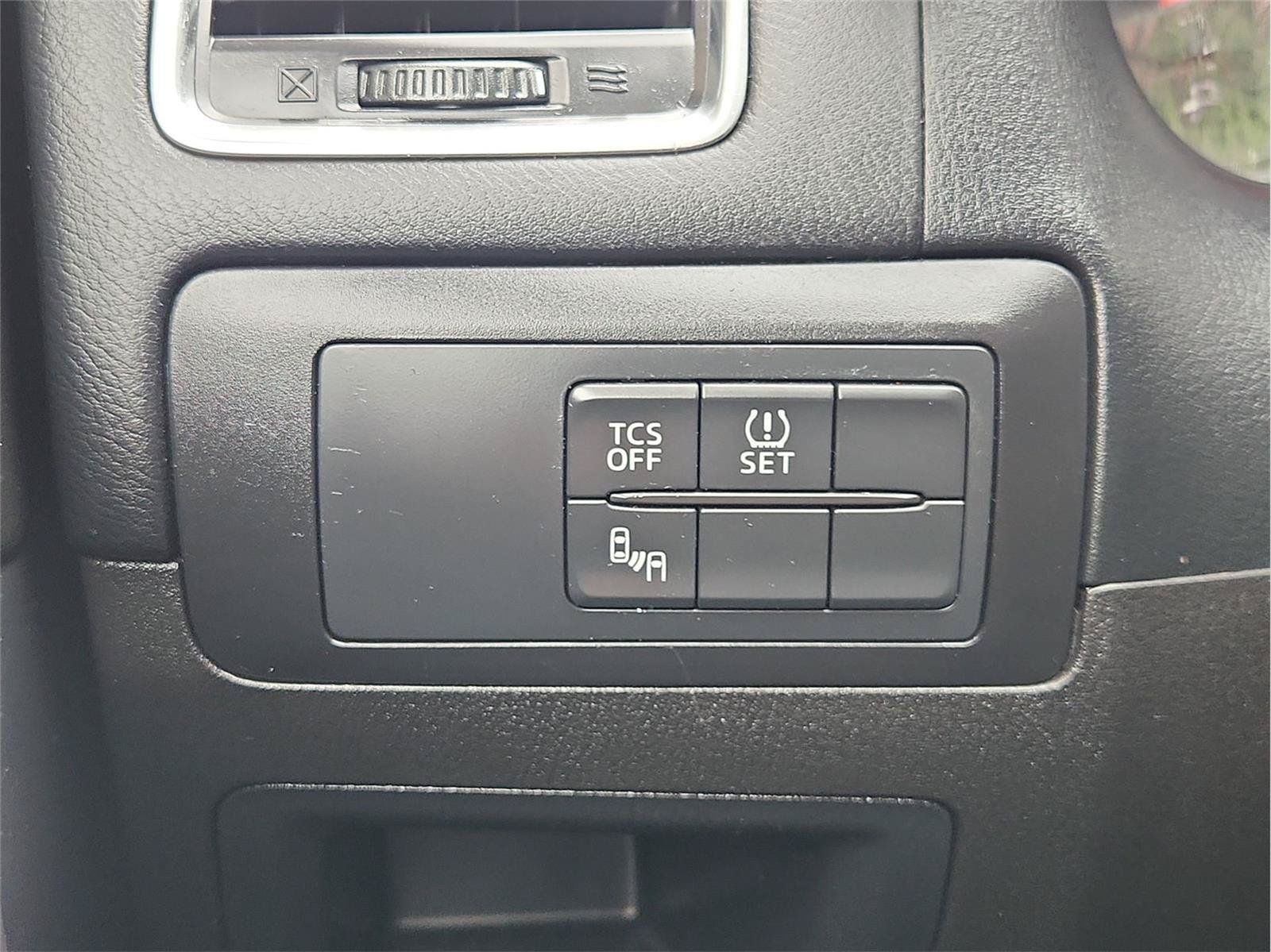 Used 2016 MAZDA CX-5 Touring FWD image 17