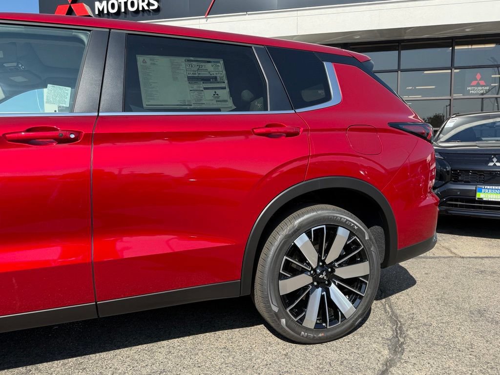 New 2026 Mitsubishi Outlander SE AWD/4WD image 6