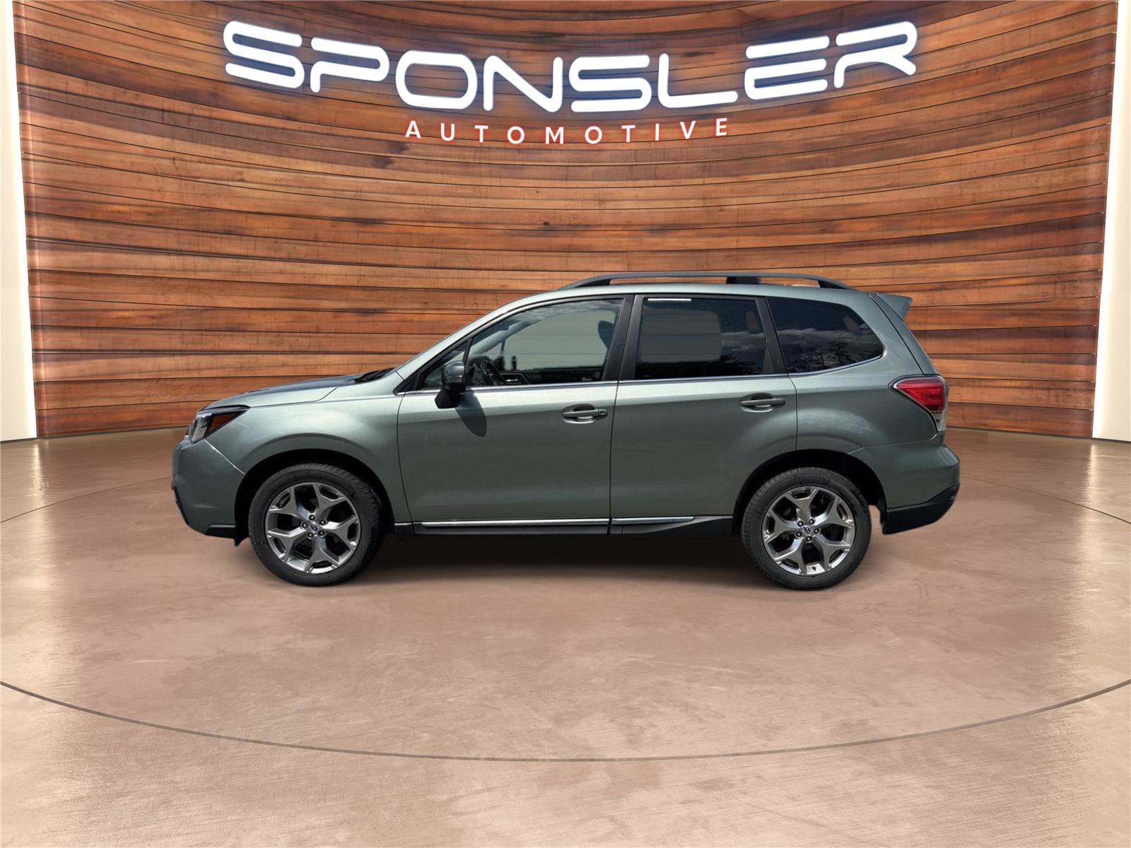 Used 2018 Subaru Forester 2.5i Touring w/ Popular Package #2 AWD/4WD image 2