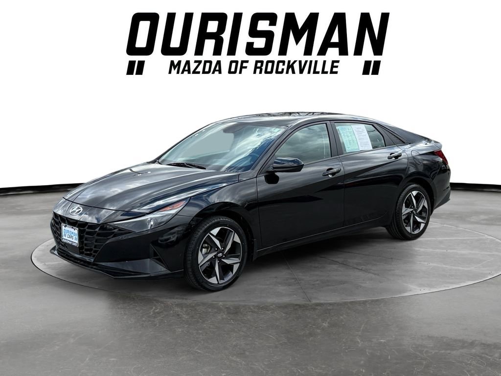 Used 2023 Hyundai Elantra SEL w/ Convenience Package image 2