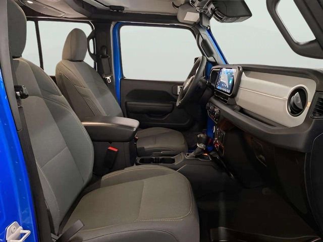Used 2024 Jeep Wrangler Unlimited AWD/4WD image 44