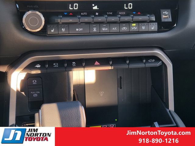 New 2026 Toyota Tundra Platinum AWD/4WD image 18
