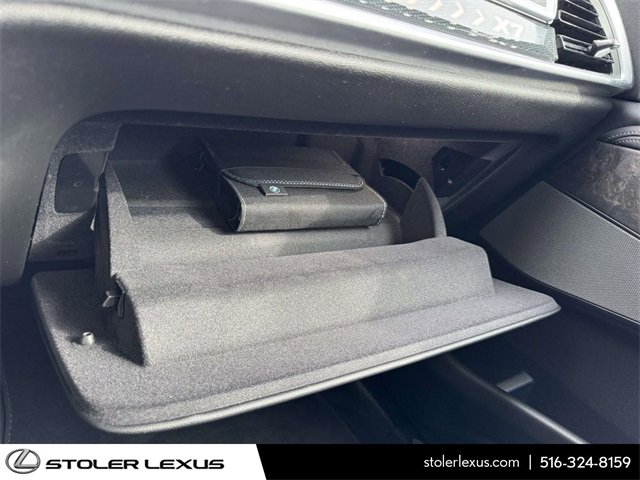 Used 2024 BMW X7 xDrive40i w/ Executive Package image 46