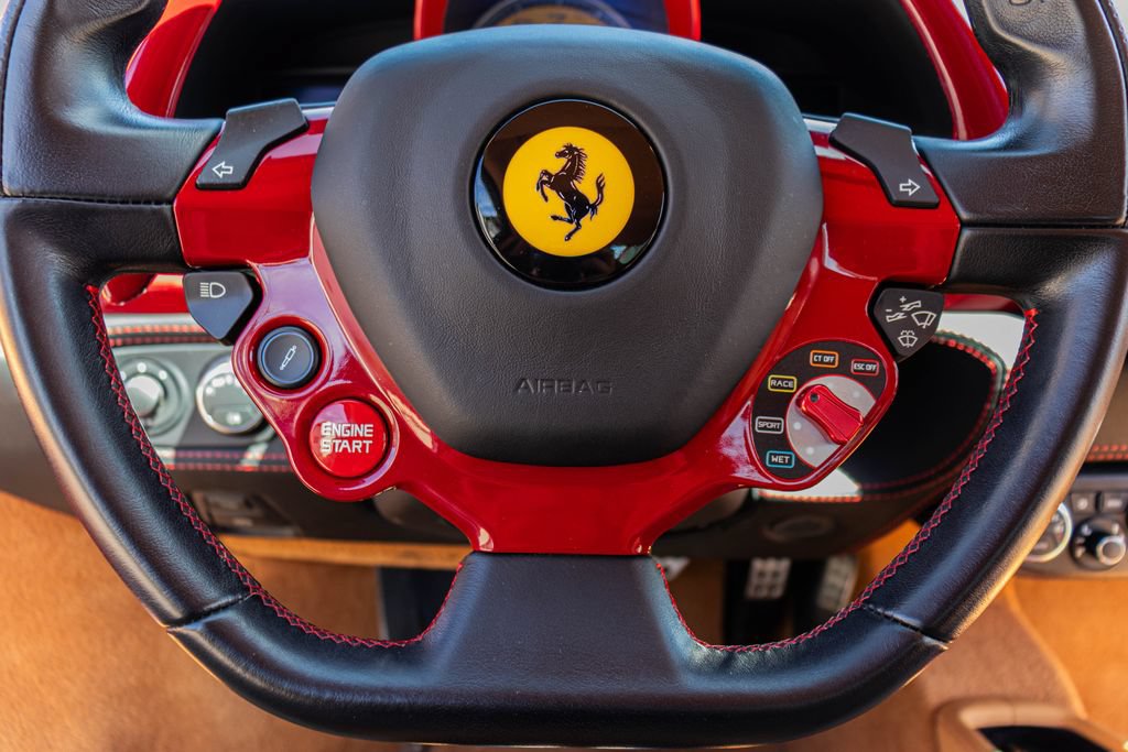 Used 2013 Ferrari 458 Italia Coupe RWD image 39