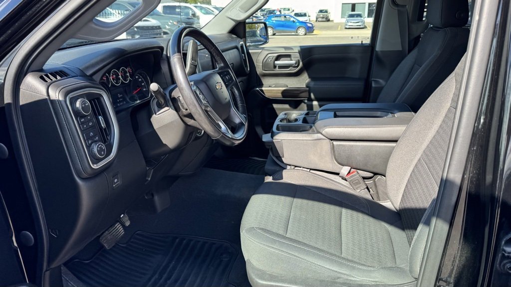 Used 2020 Chevrolet Silverado 1500 LT w/ All-Star Edition image 4