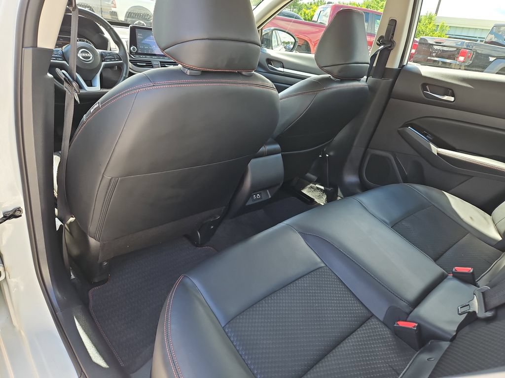 Used 2025 Nissan Altima 2.5 SR AWD/4WD image 13
