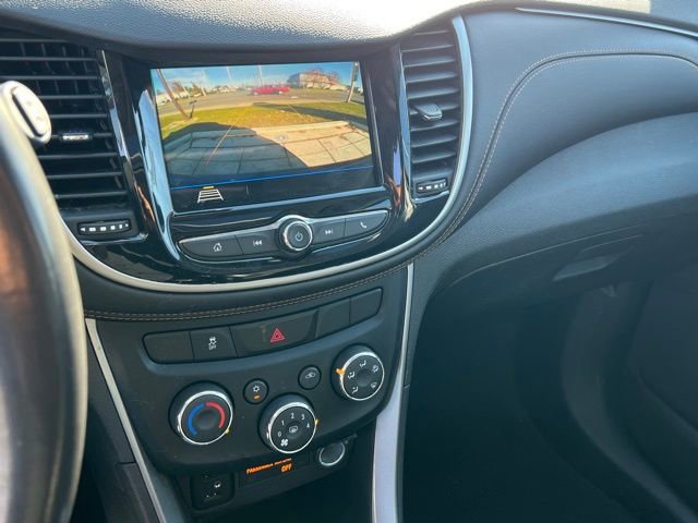 Used 2019 Chevrolet Trax LT w/ Sun & Sound Package image 24