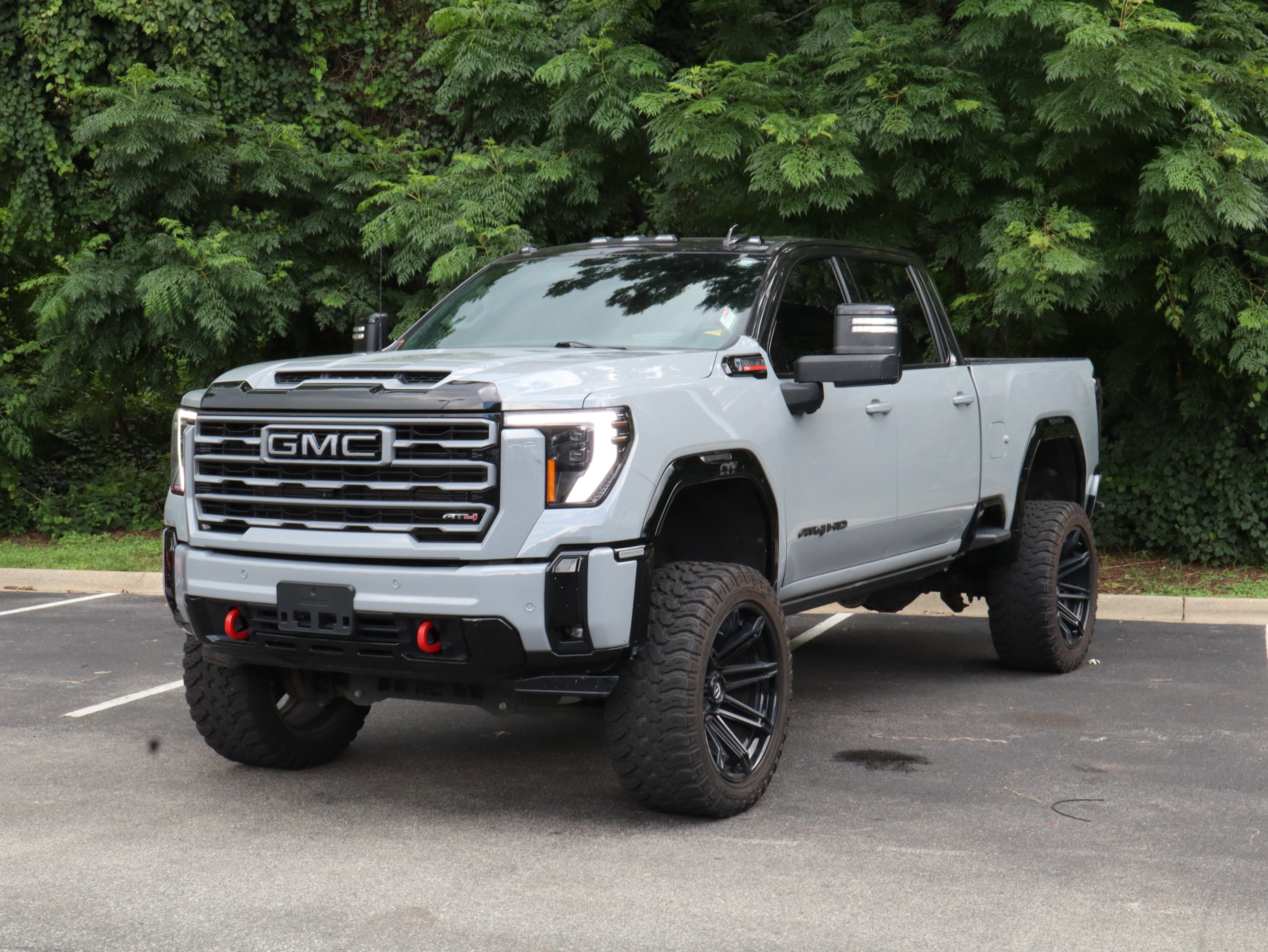 Used 2024 GMC Sierra 3500 AT4 w/ AT4 Premium Plus Package AWD/4WD image 5